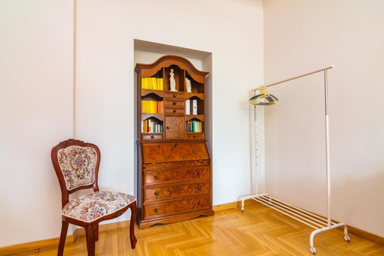 Classic Style In The Center Of Lejlighed *