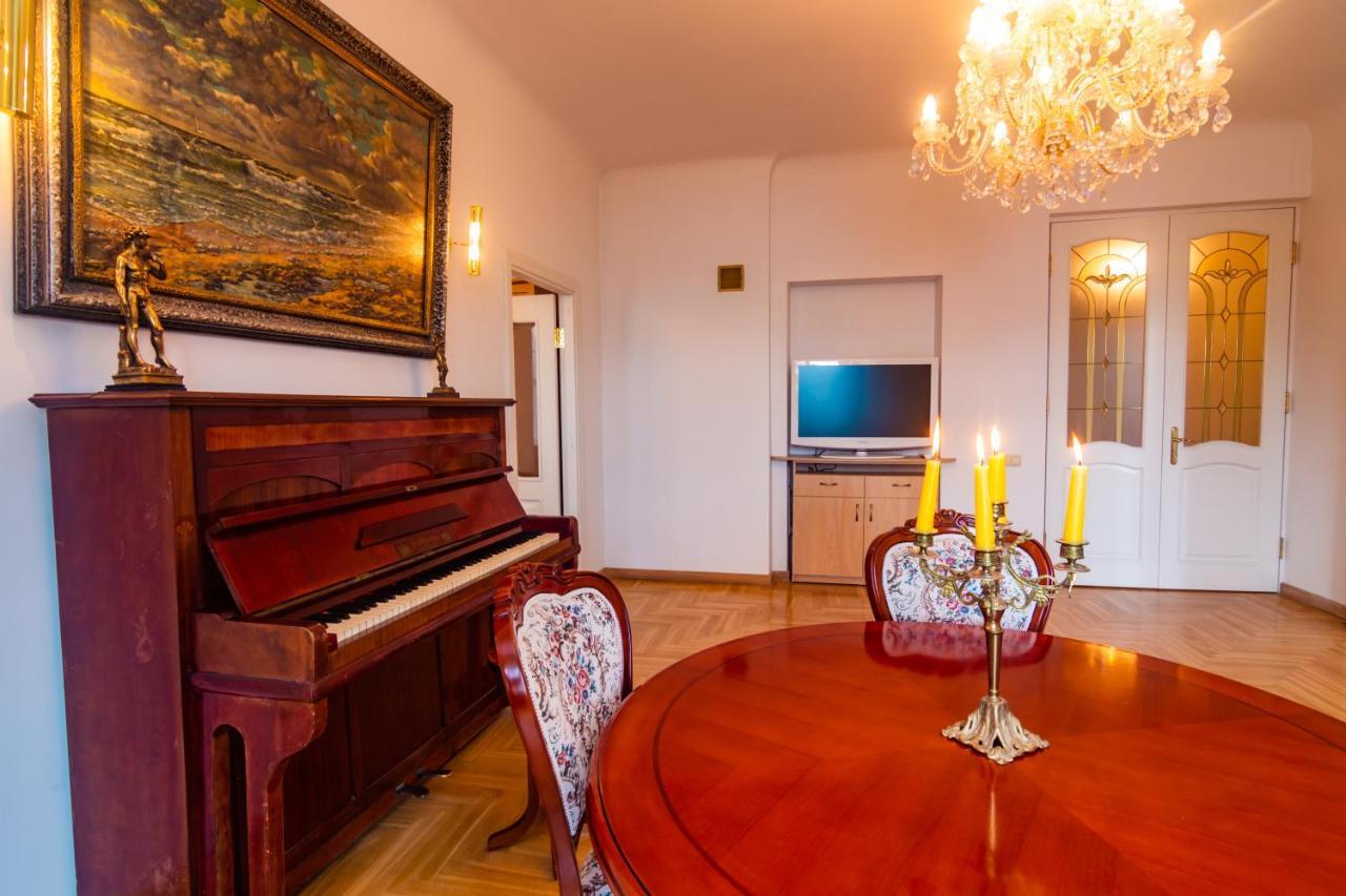 Classic Style In The Center Of Lejlighed *